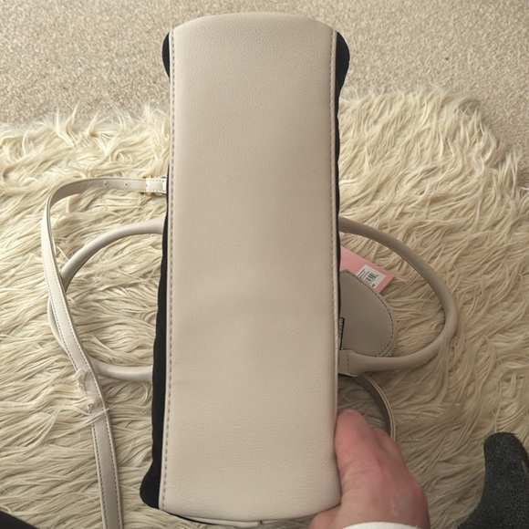 Juicy Couture Black Quilted Royal Moment bowler Handbag - Picture 6 of 10